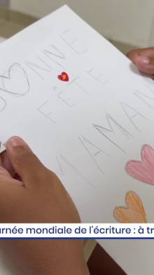 Journée mondiale de l'écriture : à travers les lettres, le goût des mots renaît